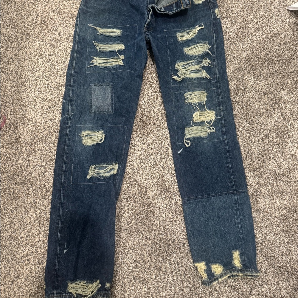 Magnolia Pearl Dark Blue Distressed jeans